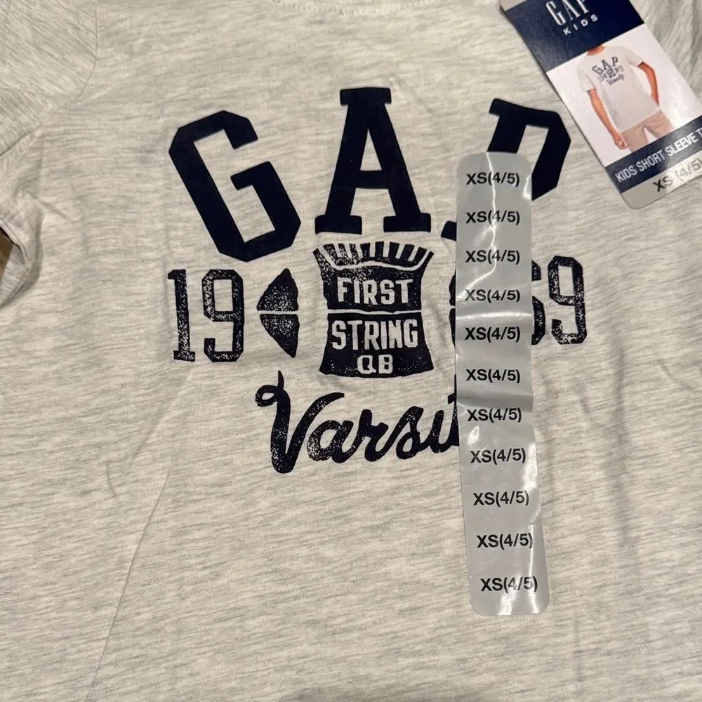 NWT‎ boys gap short sleeve T-shirt